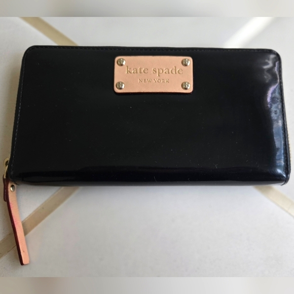 Kate Spade Neda Henry Street Patent Leather Zipper Accordion Wallet Black - Picture 1 of 7